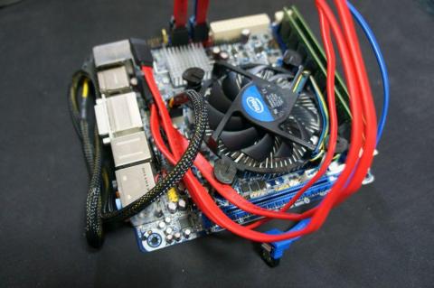 ケーブルをセット