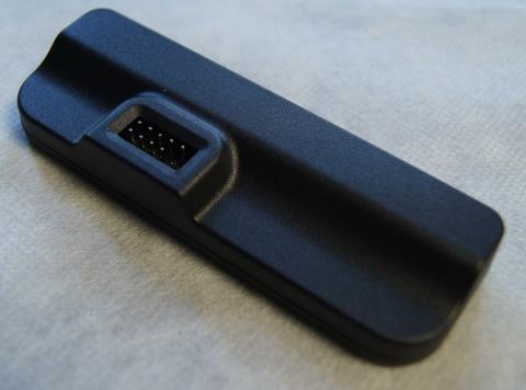 USB内部ケーブルで接続される802.11n無線LANとBluetoothユニット