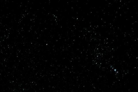 シャッタースピードが15秒なので流れてしまいましたが…オリオン座もギャラクシー!