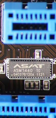 レーンスイッチであるASM1440だが、こちらはPCI Express 2.0までの対応だと思われる。