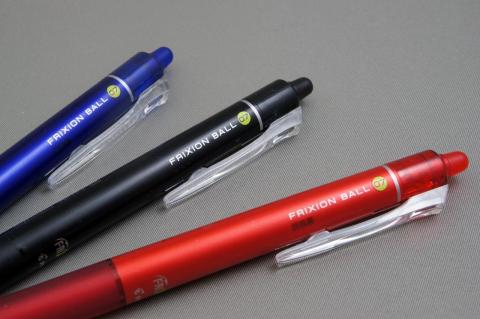 軸の質感はまぁまぁです