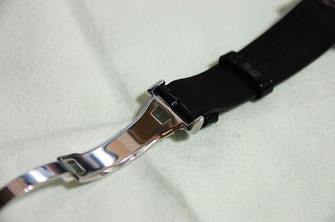 Dバックルを装着