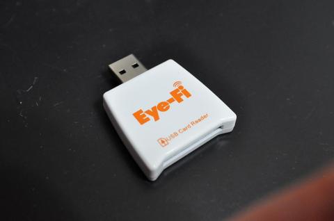 Eye-Fi USBリーダー