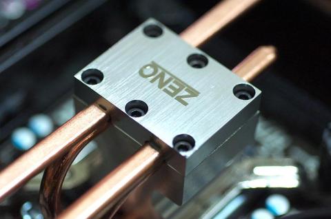 ヒートパイプ固定完了