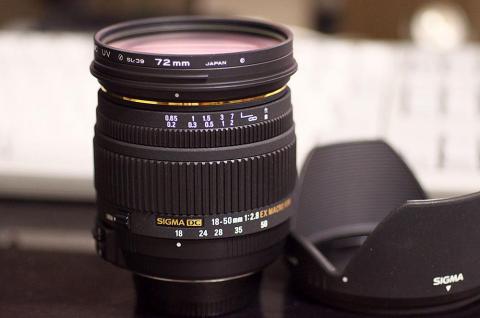 18-50mm F2.8