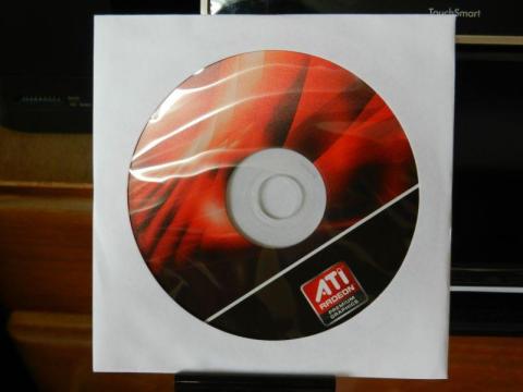 中身その2はドライバCD-ROM