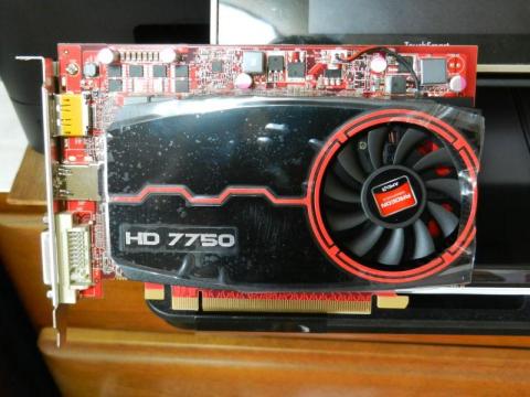 余計な飾りのないシンプルな空冷ファン