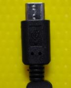 今回購入したmicroUSBケーブルの端子部分