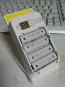 単三電池4本、あるいは2本で利用可能