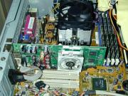 廉価ながらGeForce7300GS搭載!