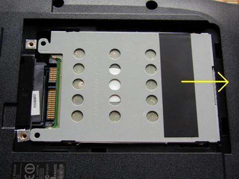 マウンタをスライドさせる