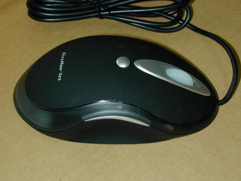 レーザーマウス(;=゚ω゚)=333