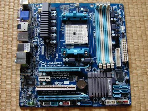 マザーボード全体