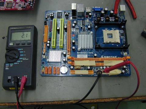 色々探ってみたけど、ショートは取れず・・・