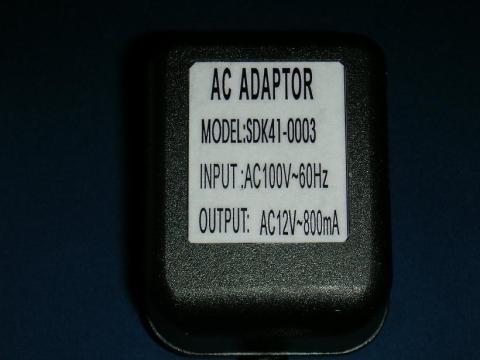 AC出力のアダプタ