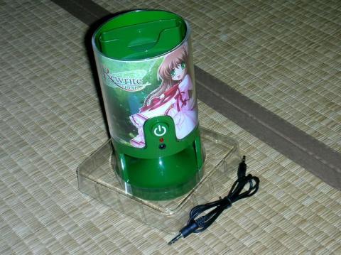 円筒形型の謎の物体(;=゚ω゚)=333