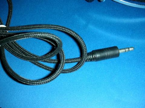 高級感ある布張りコード