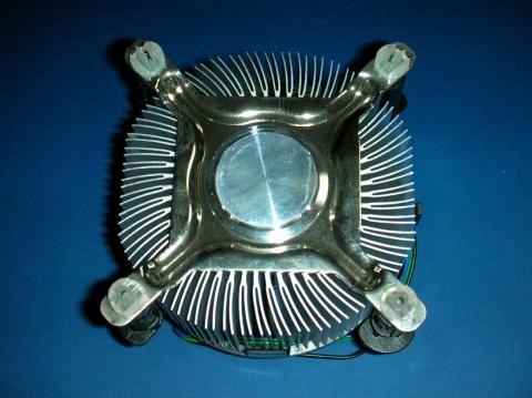 銅は埋め込まれていないタイプ