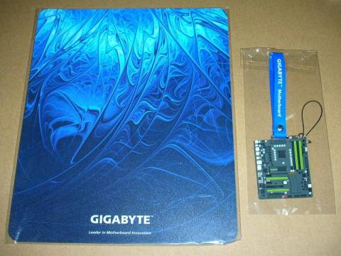 ノベルティグッズ入ってる♪