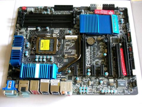 マザーボード本体