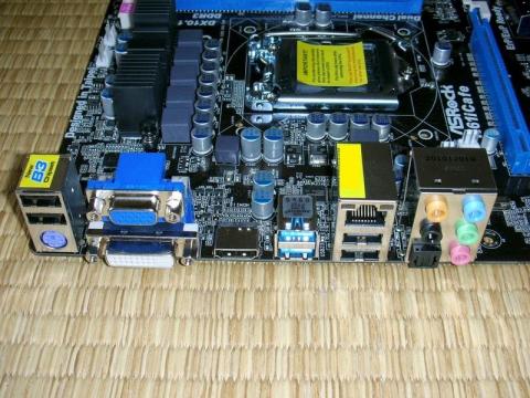 H61ながらリアI/OにはUSB3.0がある!