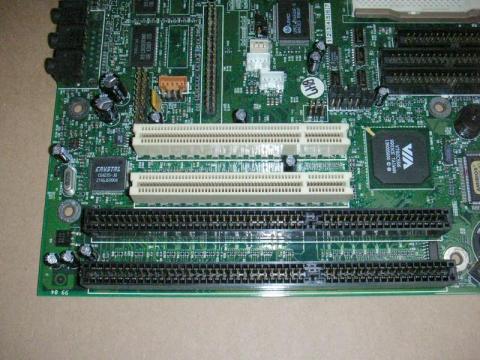 カードがデカいISAバス!