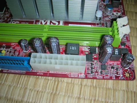 背が高い電解が全て膨らんでいるorz