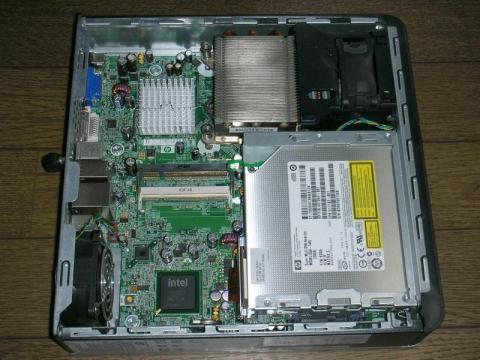 メモリはSODIMMですね