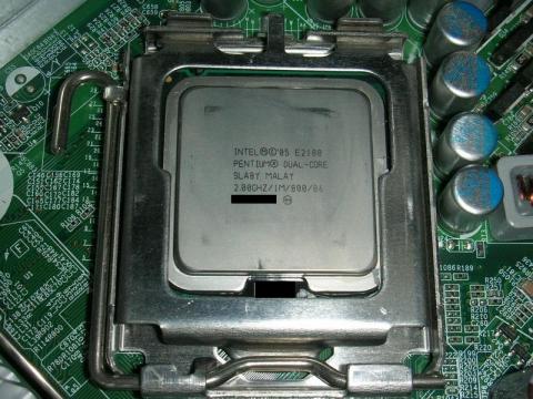 Celeronと思っていただけにうれしい