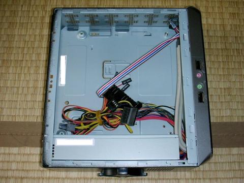 左側面にマザーボード