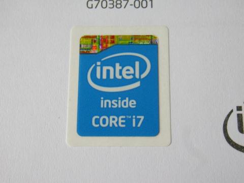 縦型になったエムブレムシール!