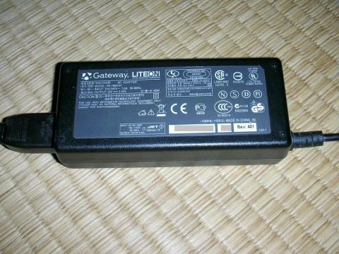 適当なACアダプターで起動