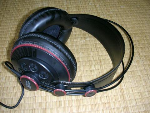 さすがに質感は低い