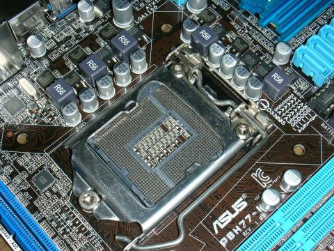 CPUはCorei7-3770Kにも対応(;=゚ω゚)=333