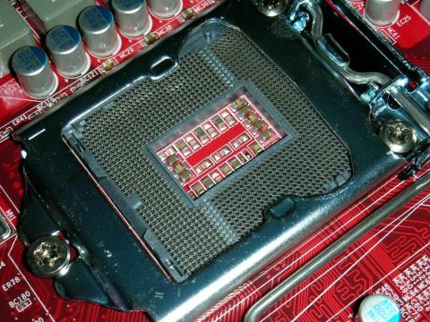 普通のLGAソケット