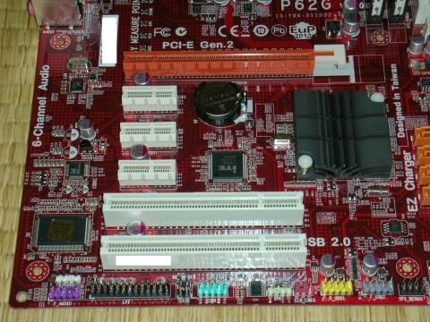 拡張スロットは豊富(;=゚ω゚)=333