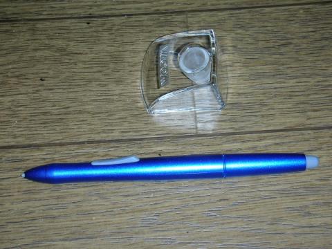 ペンとスタンド