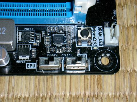 ASUS独自機能のスイッチ達