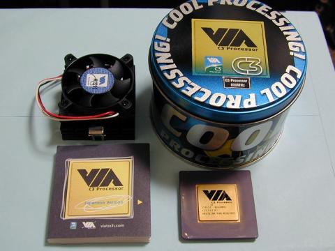 斬新だった缶入りパッケージ