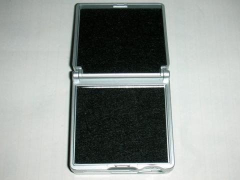 カードが収納可能