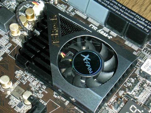 チップセットのファンは嫌いです・・・