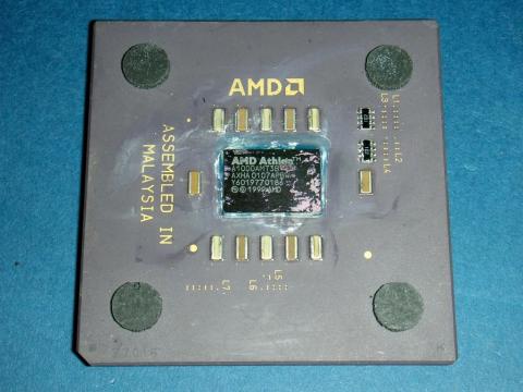 記念すべきAthlon1GHz!