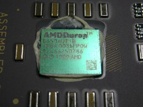 フラッシュで撮影すると刻印がうまく撮れんw