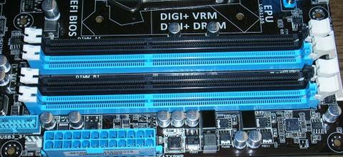 メモリソケット