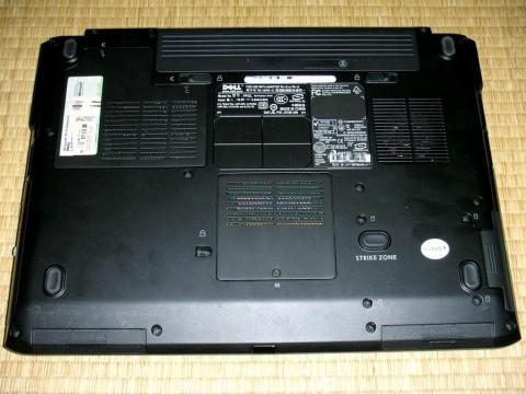 WindowsXPのライセンスシール付き