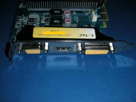 シールはもうちょっと真っ直ぐに貼って欲しいな・・・