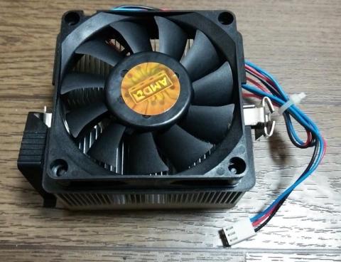 ファンは3pin
