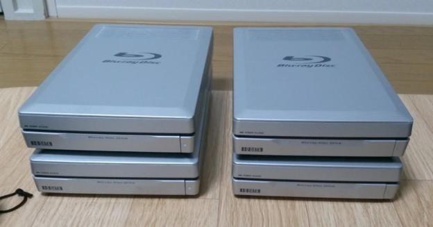 BDドライブ×4台(^^;