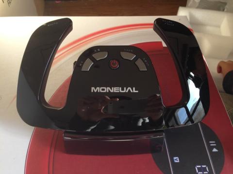 こちらがハンドルリモコン。名前のままです。