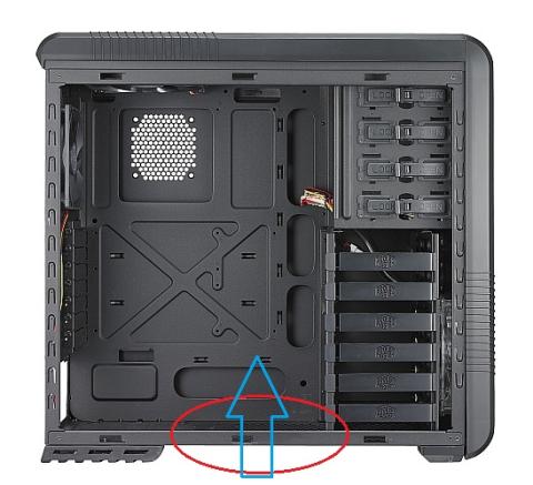 ファン固定位置底部